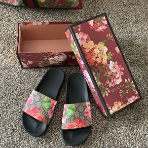 GG Blooms Supreme floral slide sandal